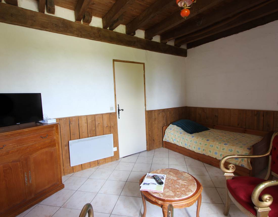 Grande chambre avec 2 pièces séparées ,douche italienne