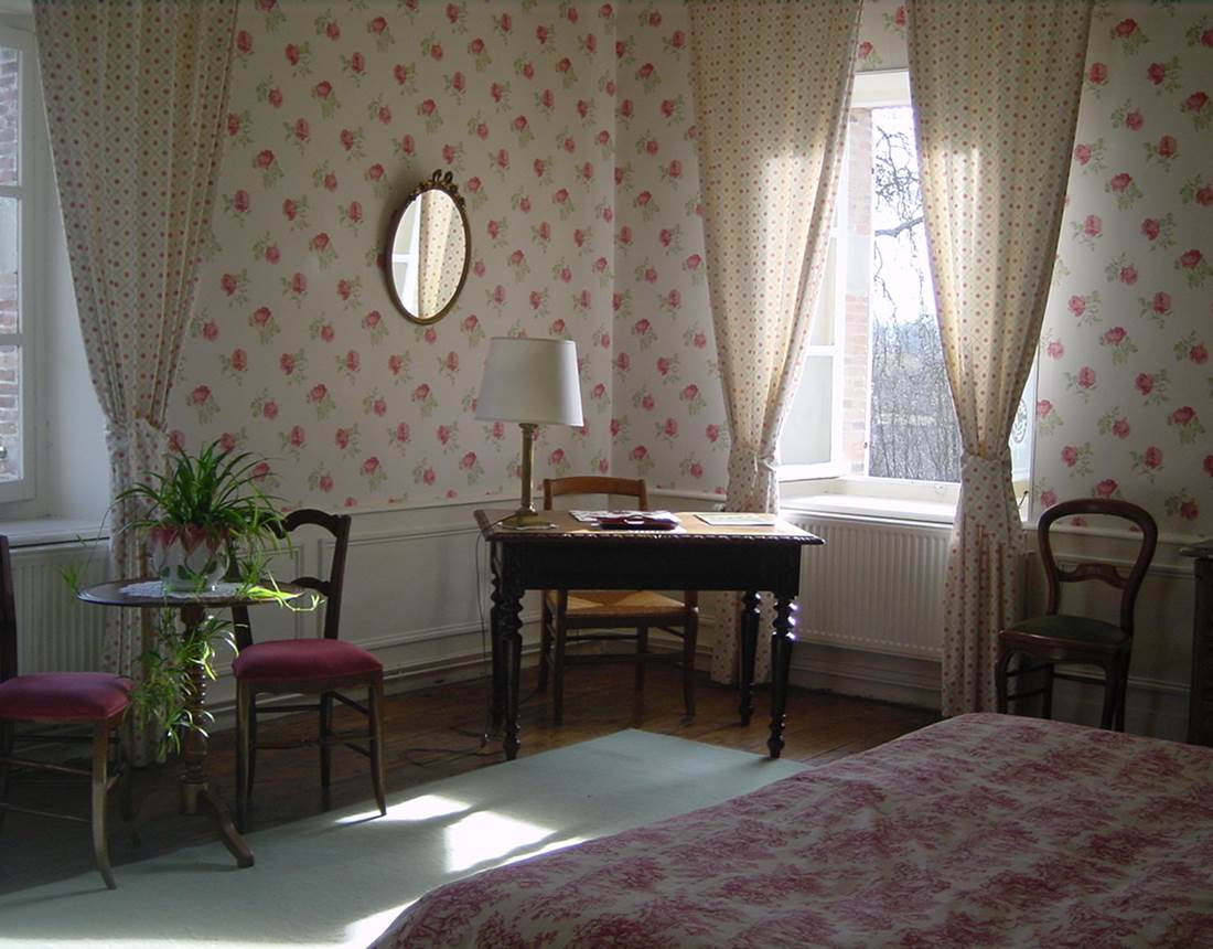 la grande chambre de la Suite vue Lac et cour d'honneur