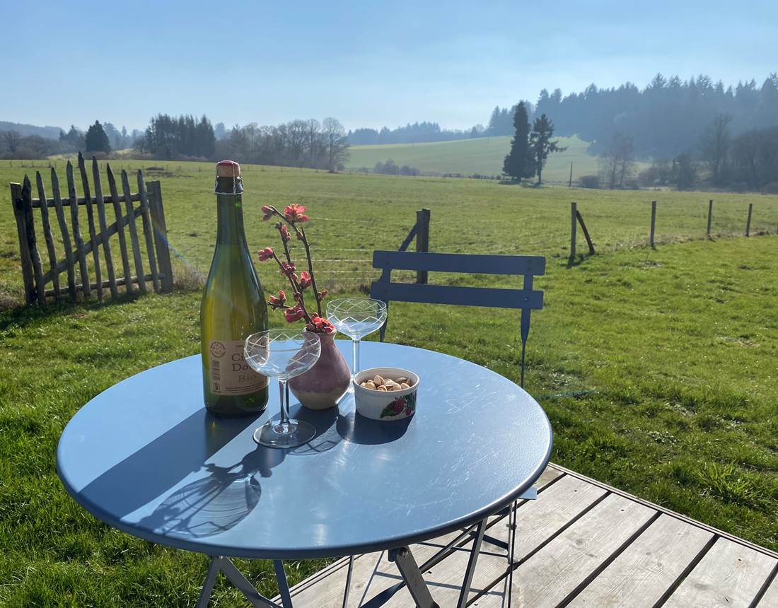 Les terres de la chouette, apéro sur la terrasse