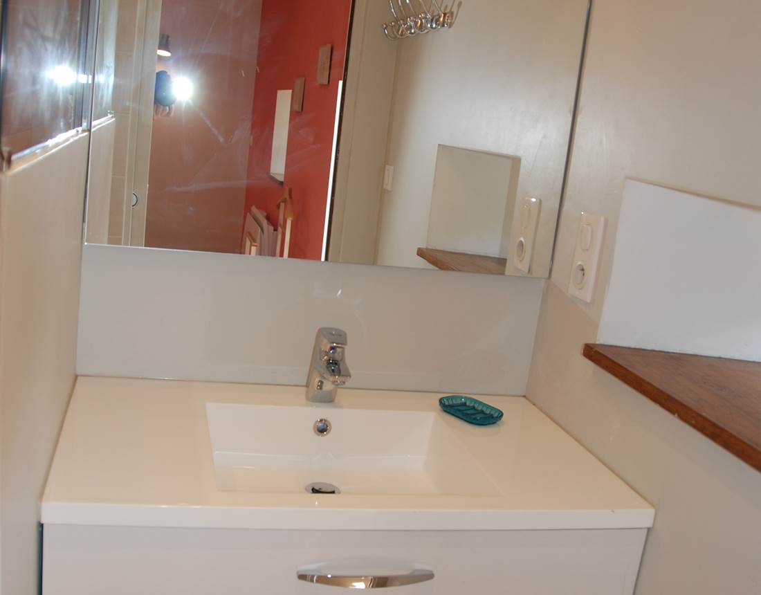 salle d'eau chambre 2