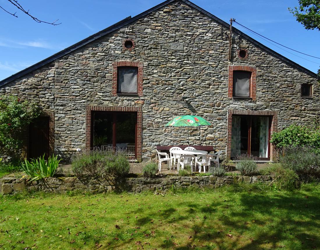 Façade de côté du gîte 2