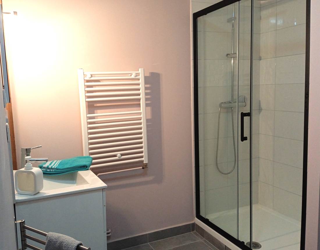 salle d'eau de la chambre 7