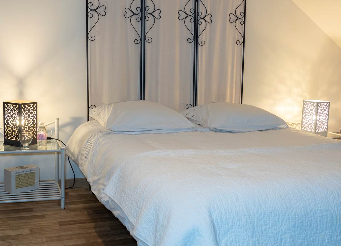 lit double chambres des parents suite familiale