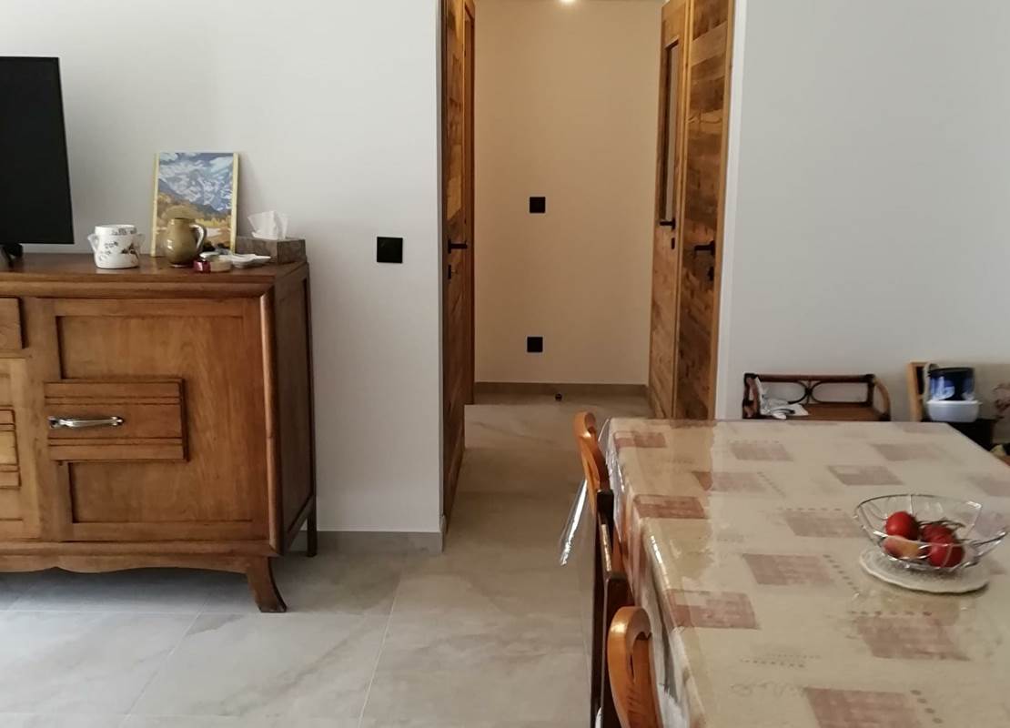 L'oxalis-70m²-n°812-appartement-Taninges-salon-de-télévision-table-à-manger