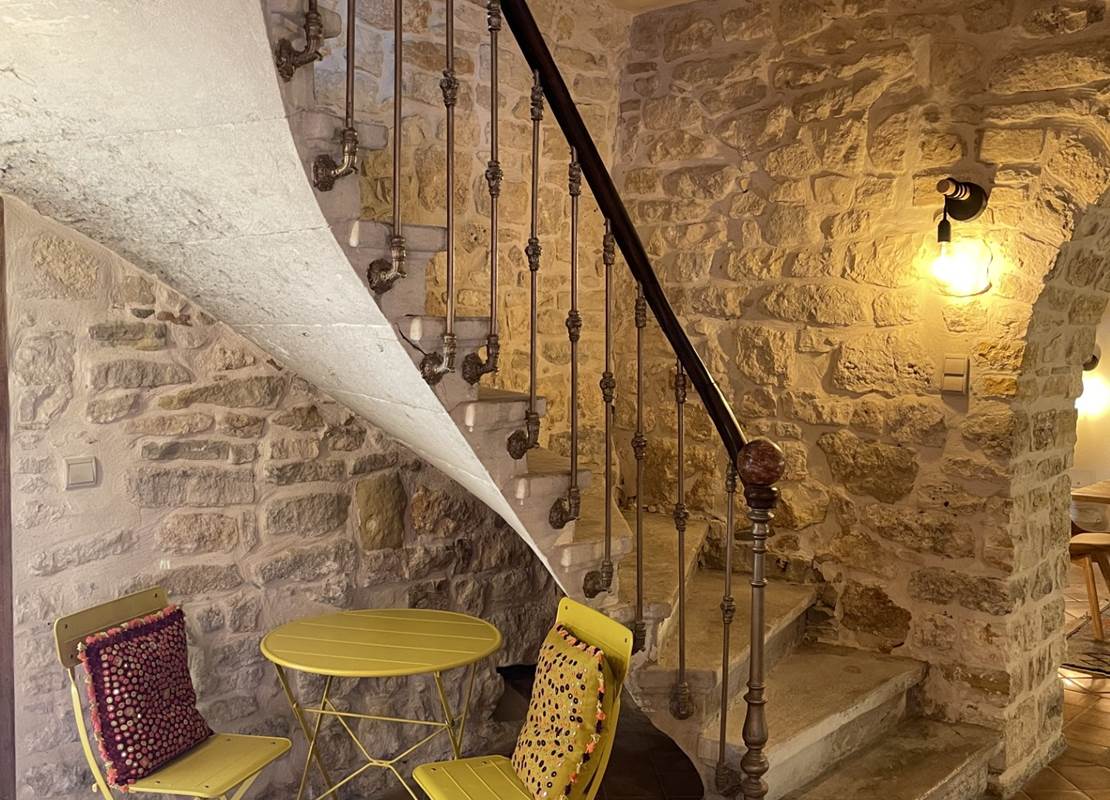 ENTRE´E AVEC ESCALIER MF