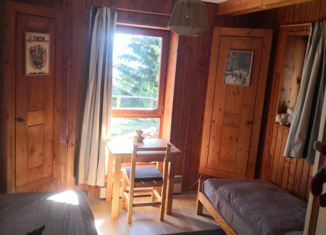 chambre tintin 2 lits simples  petite