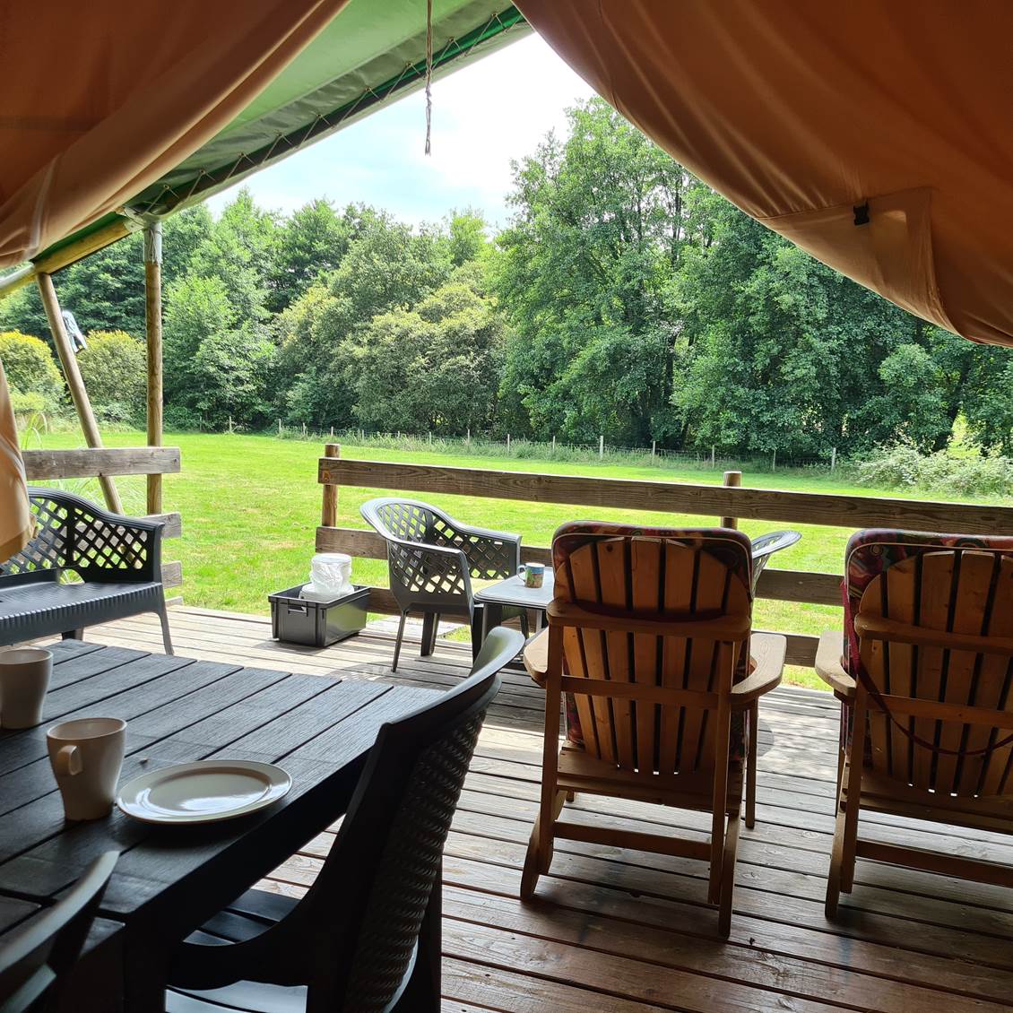 SF3 uitzicht vanuit tent