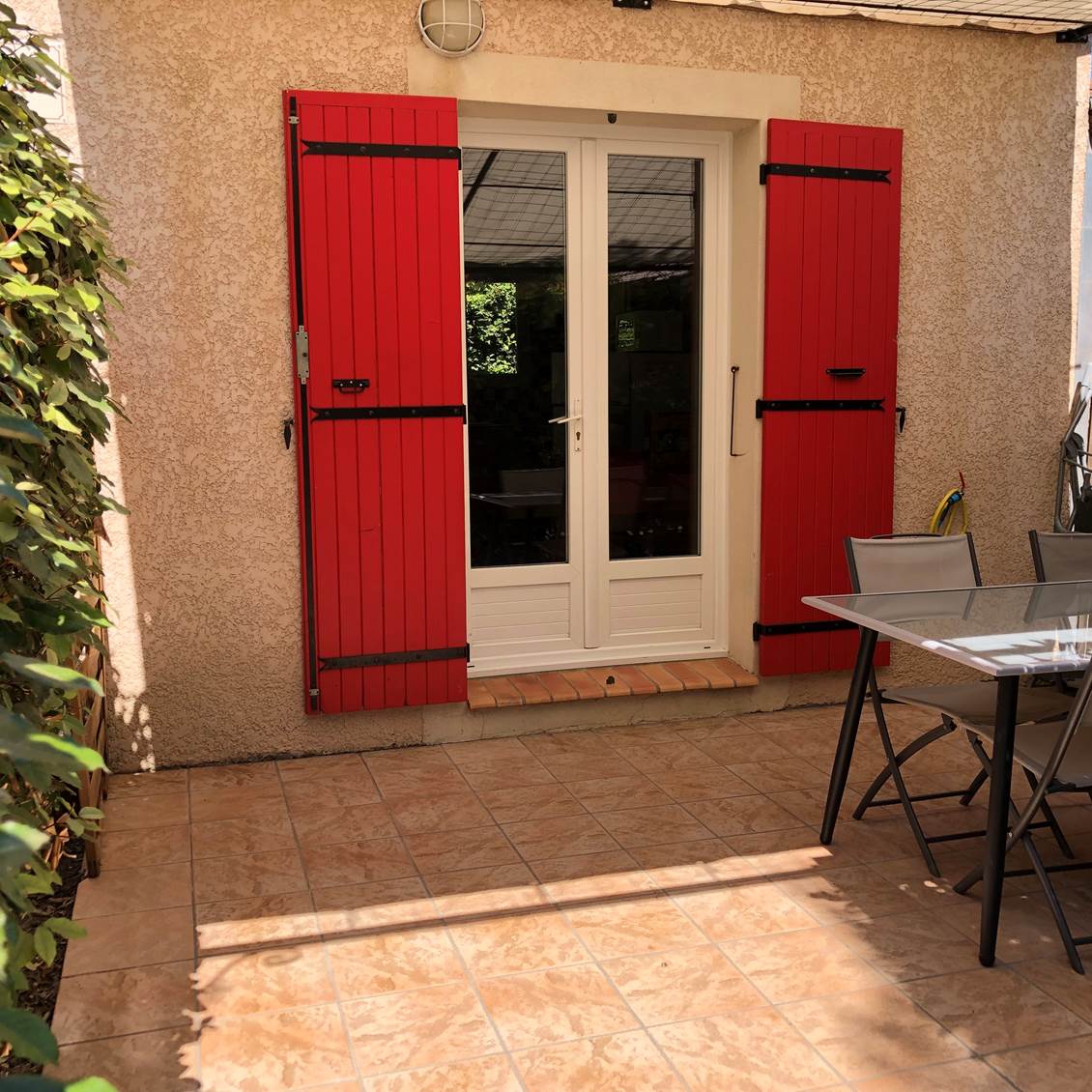 Les Mazets du Rouret - L'Olivier terrasse avec transat