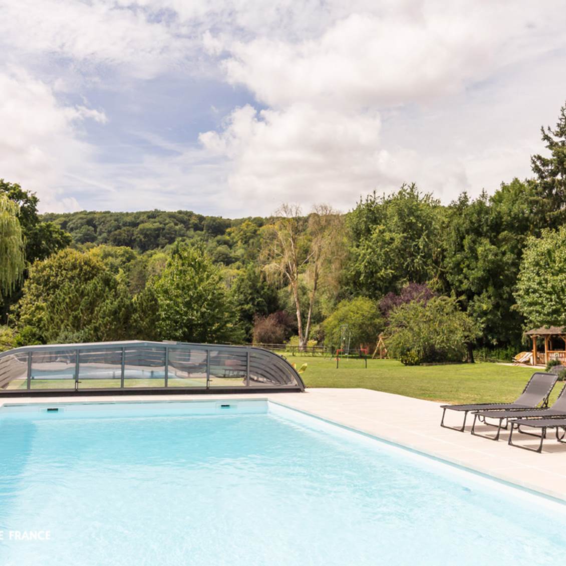 piscine-chauféé-couverte-normandie