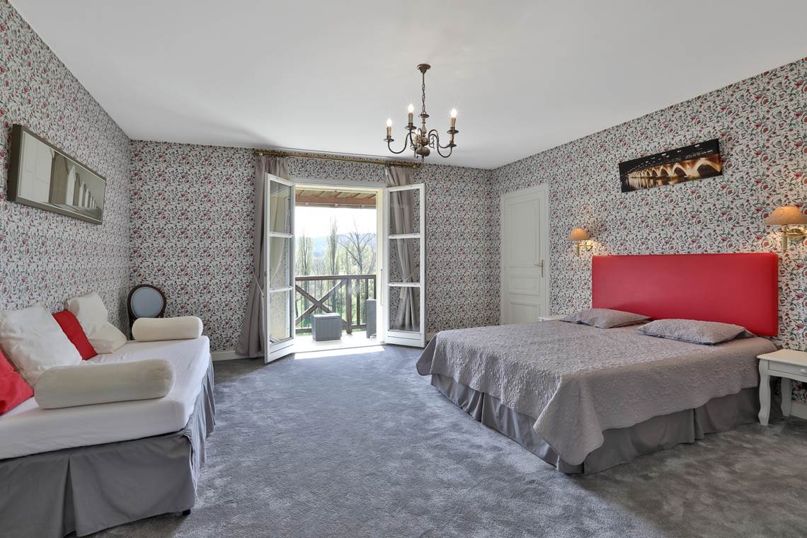 Gîte Junior Suite Gentilhommière 31-32 - Chambre 31 de 2 à 4 couchages et balcon