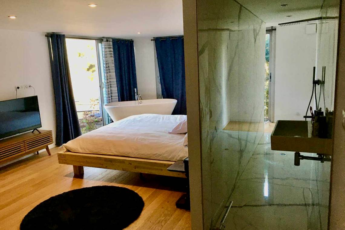 La suite Agosta et sa salle de bain