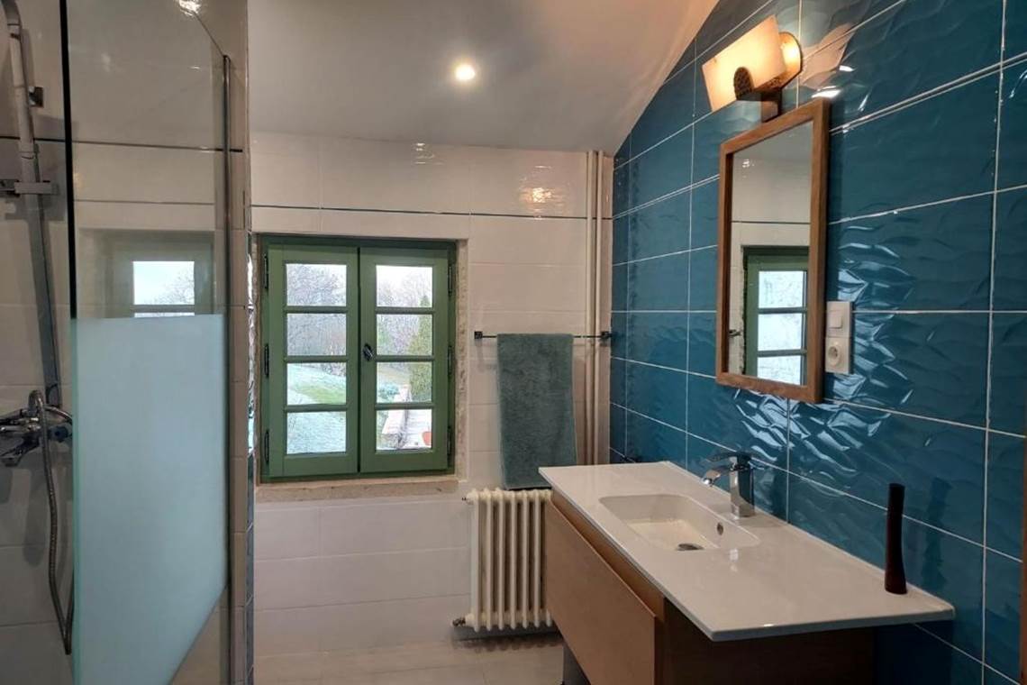 chambre-hote-courbiac-piscine