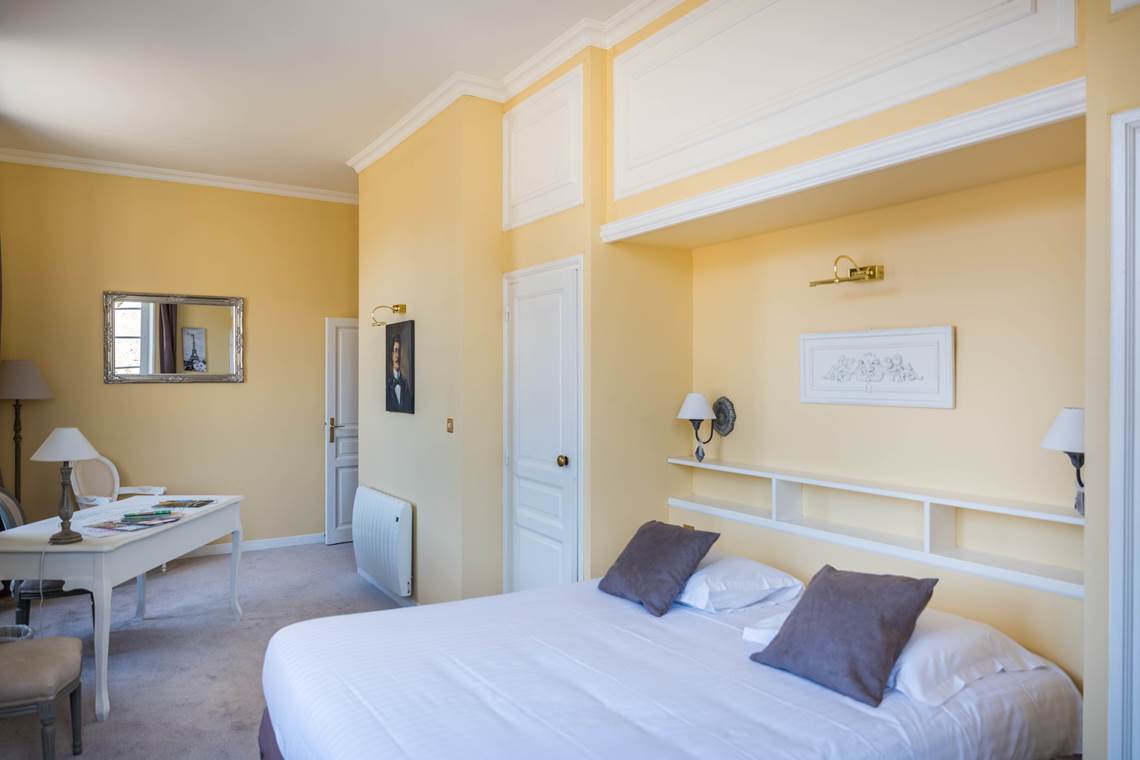 Chambre triple Jaune Château
