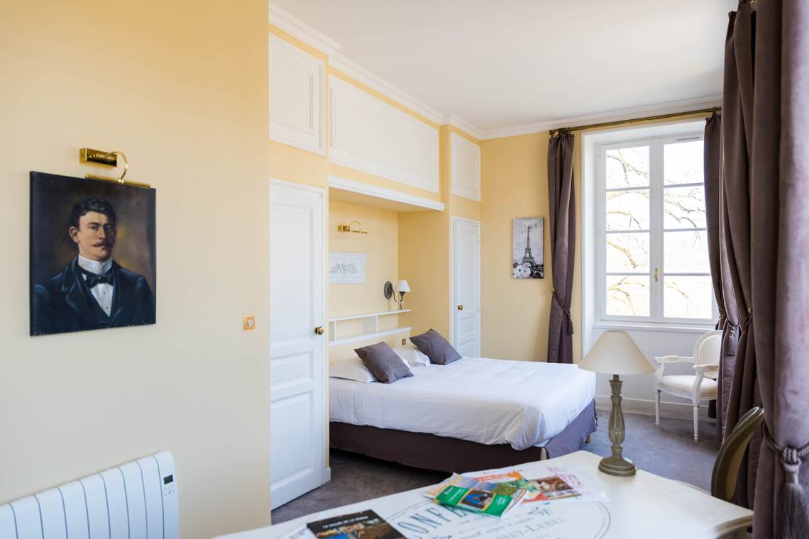 Chambre Jaune triple château