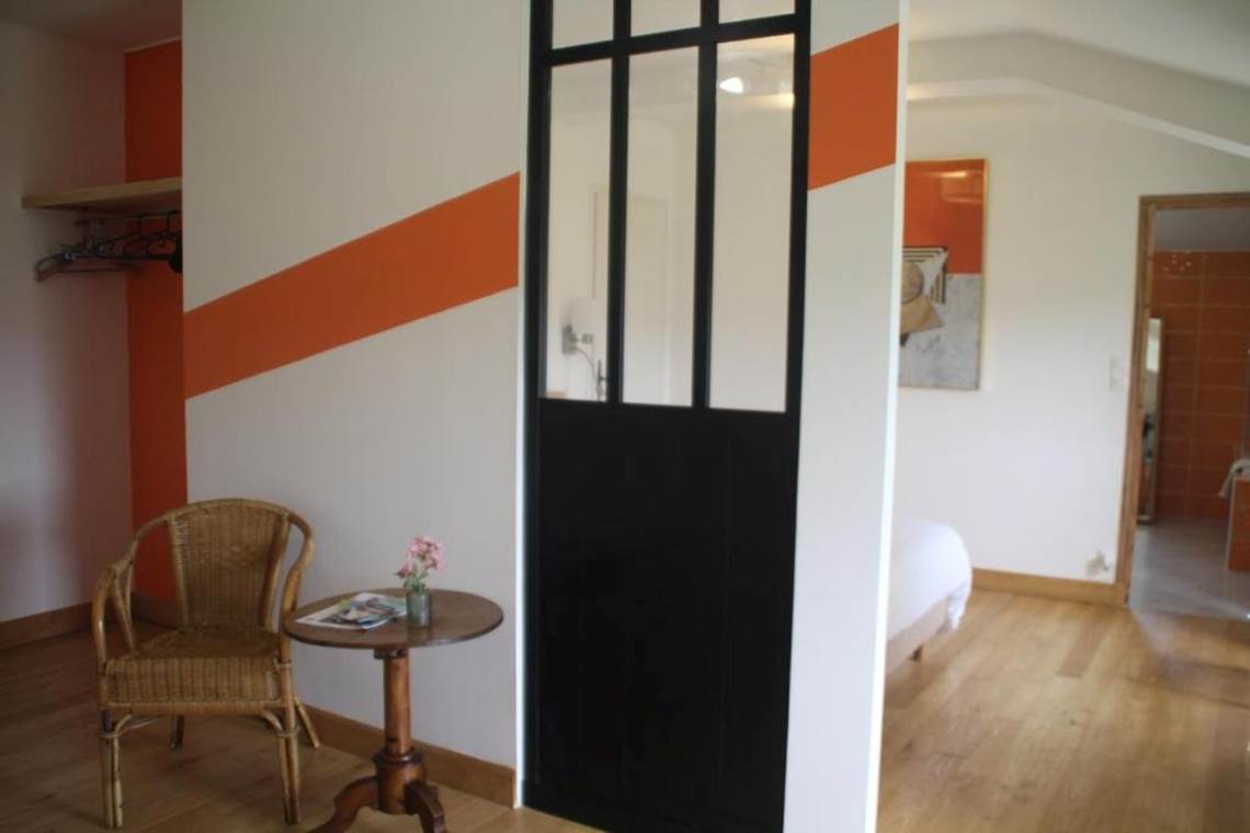 chambre-hote-manoir-courbiac-piscine