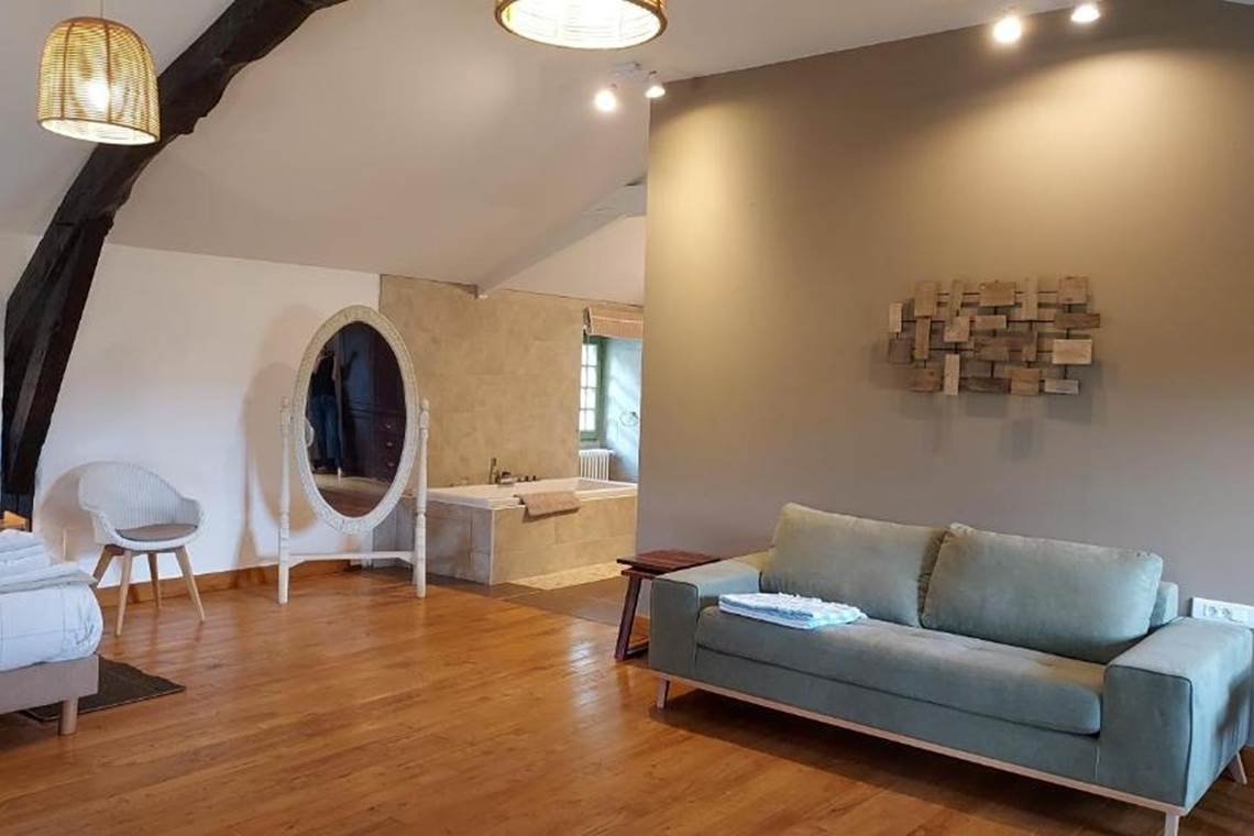 chambre-hote-manoir-courbiac-piscine