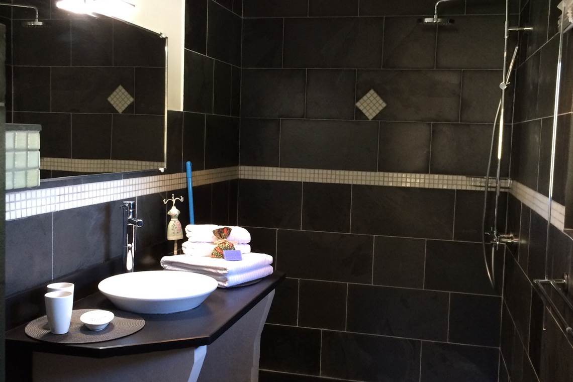 Chambre Pinède - Le Deffends de Redon