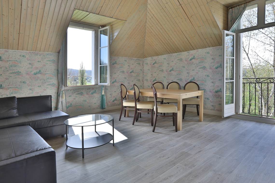 Gîte Privilège Gentilhommière - cuisine séjour salon du 37-39 de 2 à 8 personnes