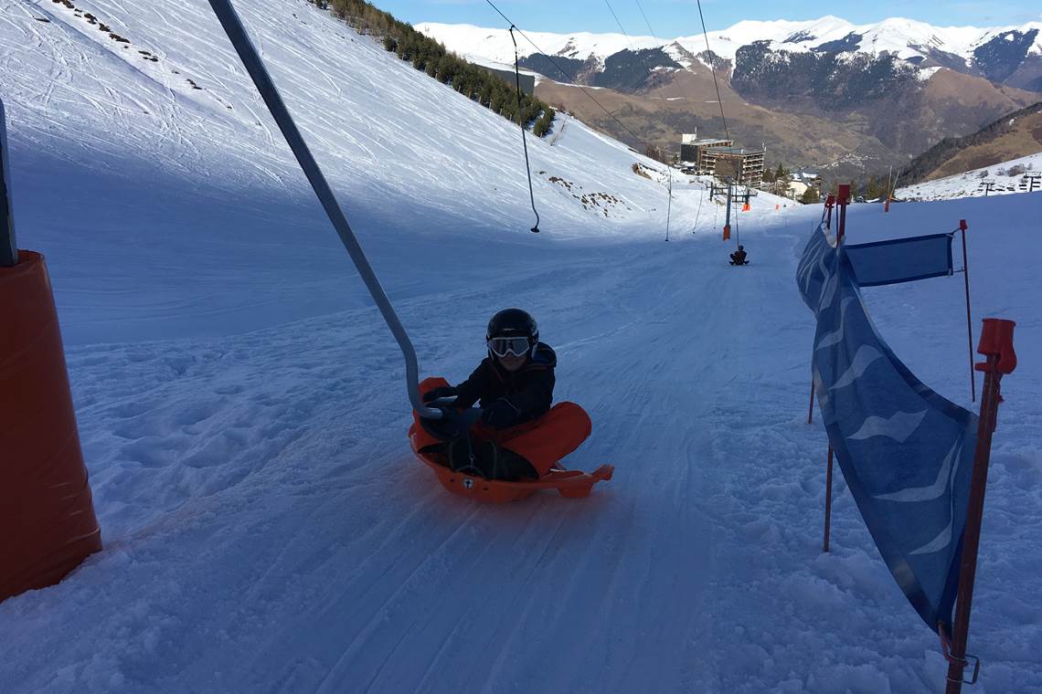 Montée en téleski aux Agudes
