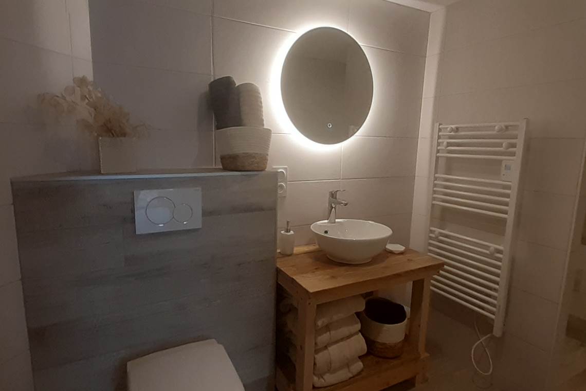 salledeau-chambre-pommedepin