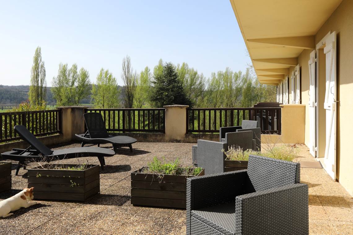 Terrasse Gîte Junior Suite Annexe au RdC 29 -30 exposée sud - de 2 à 6 personnes