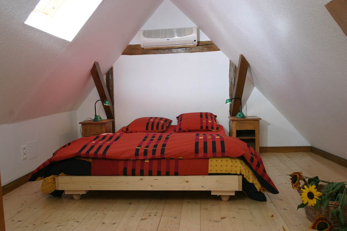 Chambre à coucher lit 2 places