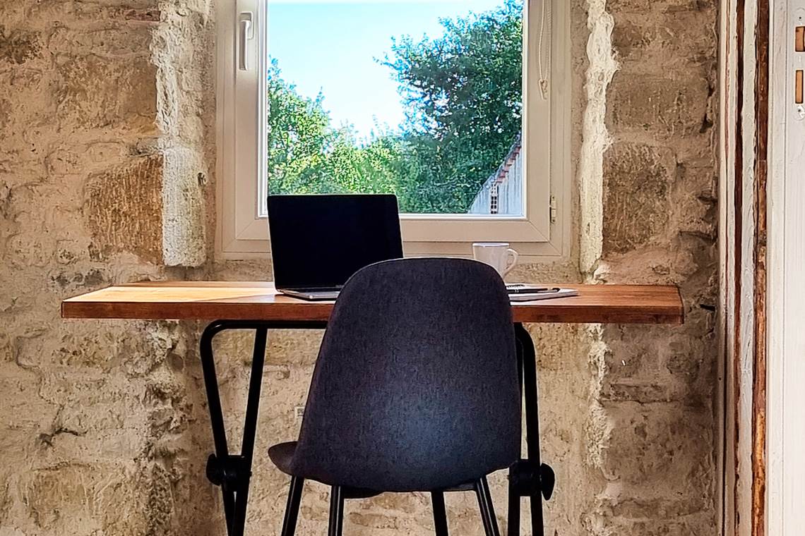 espace-teletravail-cottage-location-lauragaise.jpg