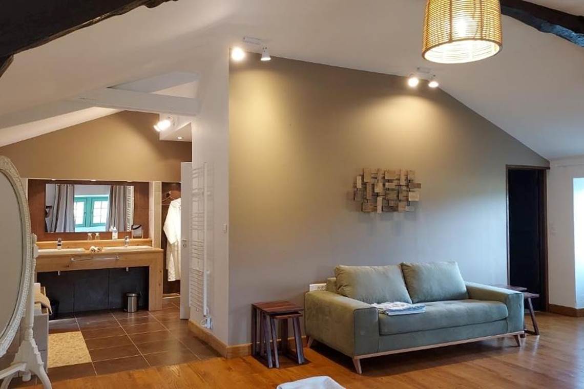 chambre-hote-manoir-courbiac-piscine