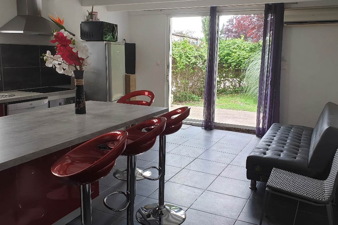 DDFEEE8F-A040-4140-94E6-CB1FE732D476