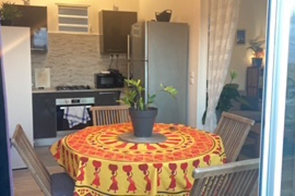 9F5EEB82-DFC5-4442-9255-51F20A7D94BE