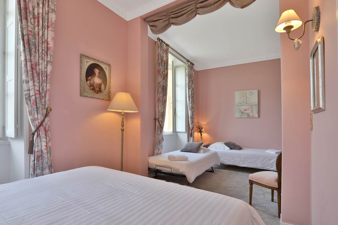 Chambre Rose 5 dans le château 2 à 4 couchages - 1er étage