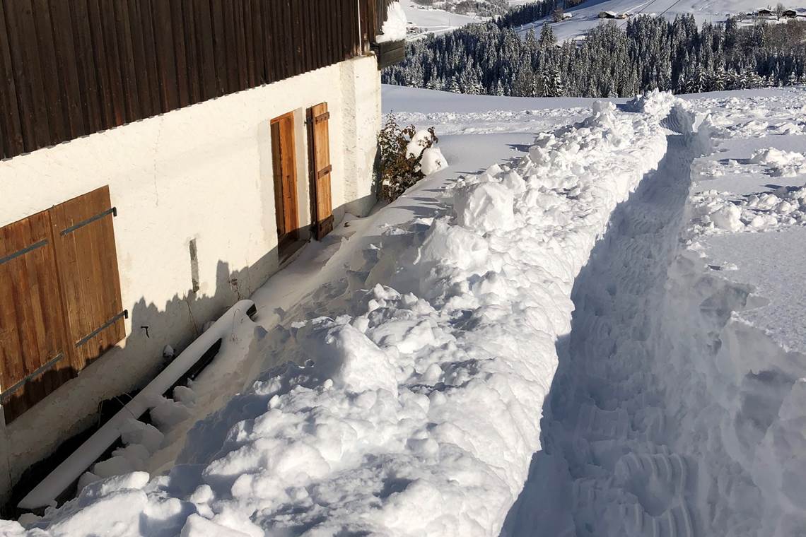 Entrée appartement Tétras (par l'arrière du chalet,2)