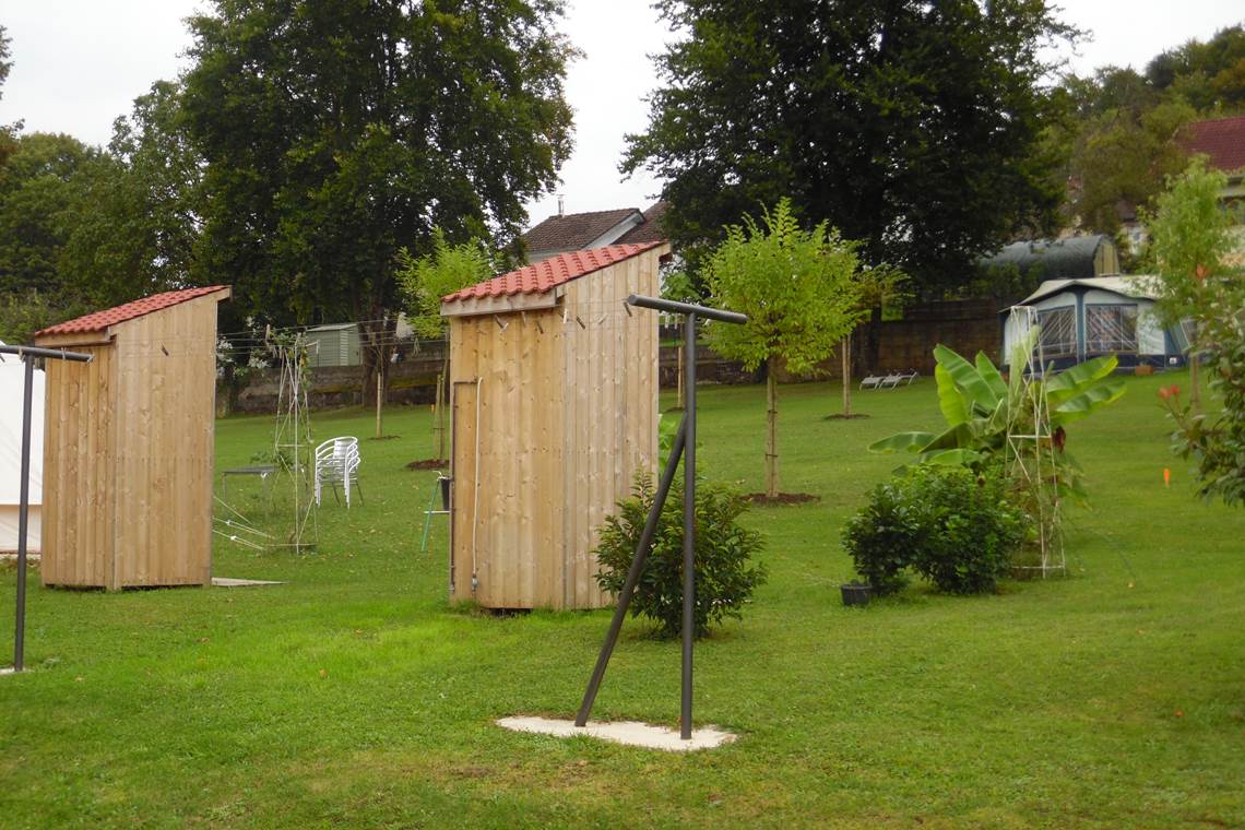 sanitaires douche et wc
