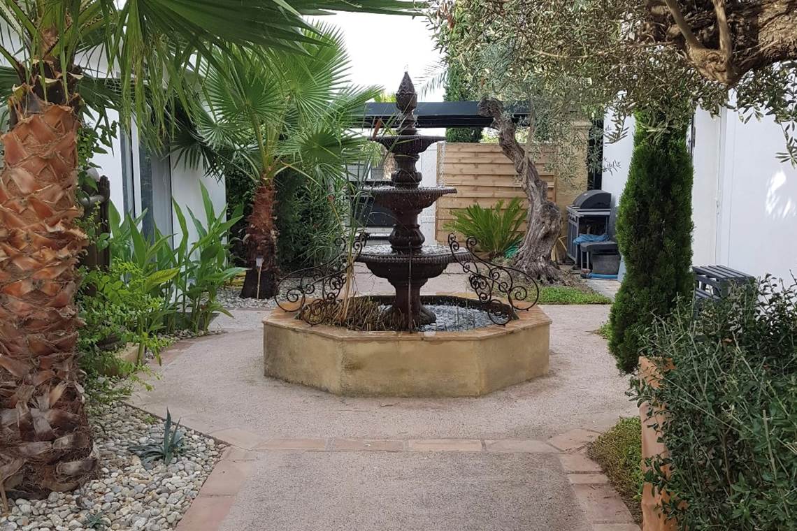 39B60F9D-1F58-4D39-88D0-F8ADD1737D2B