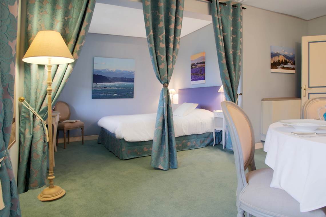 Gîte de charme Tradition 34 chambre alcove vue du séjour