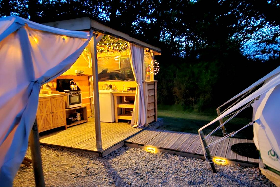 Le Ranch - Lotus belle tipi night