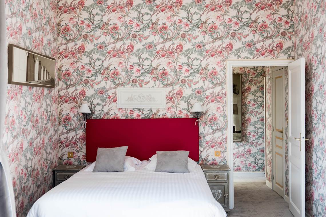 Chambre Pivoine vue du lit