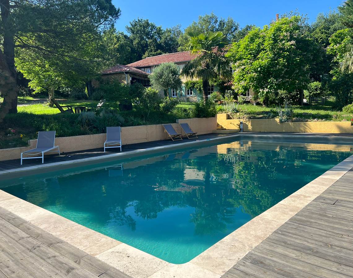 Domaine_de_Calabel©_Pouylebon_vacances_piscine_gers_camping_aire_naturelle-presta