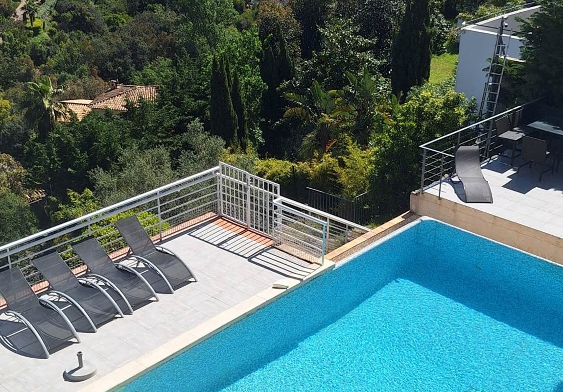 toit terrasse vue sur la piscine-page