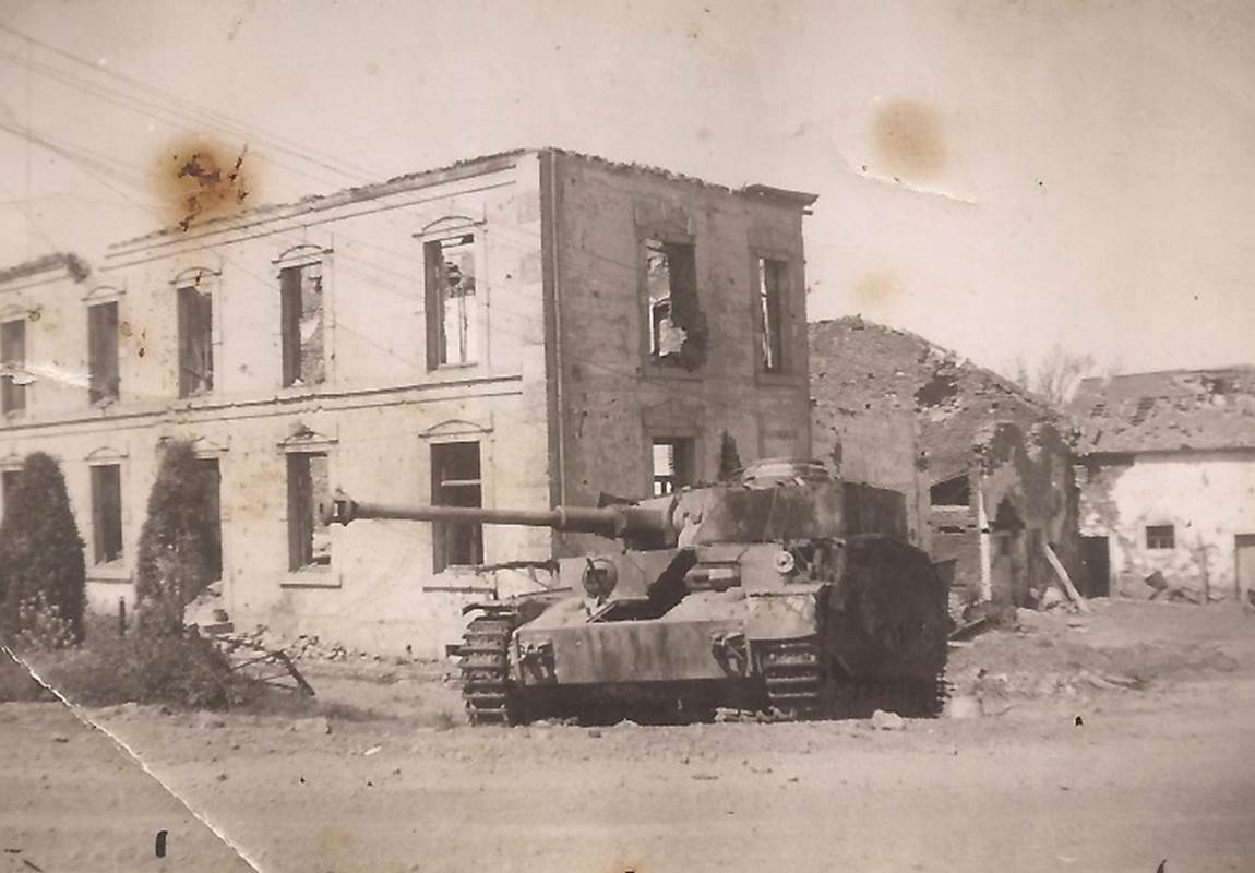 uitzicht op de boerderij Jules Koeune vanaf de kapel Sainte Barbe-page