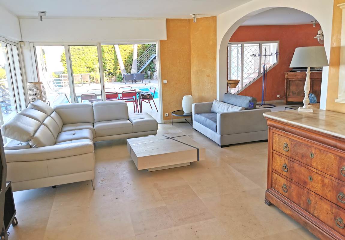 amazing south france riviera villa large double living room pool vue-page