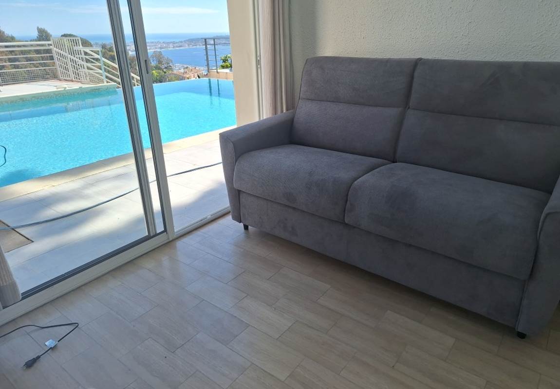 pool house salon niveau piscine-page