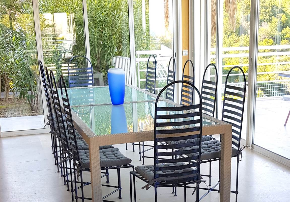 amazing south france riviera villa dining room-page