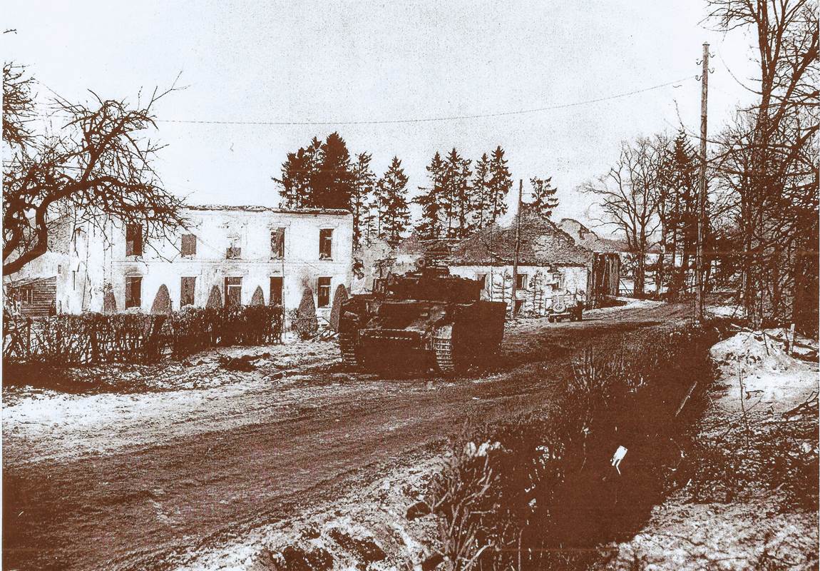 Sherman (Amerikaanse tank) ontmanteld voor de gîte-page