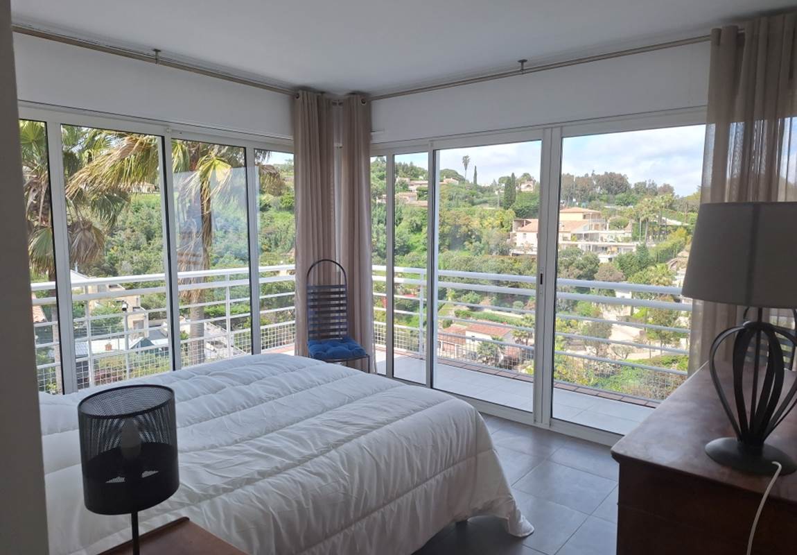 Chambre double vue jardin villa colline-page