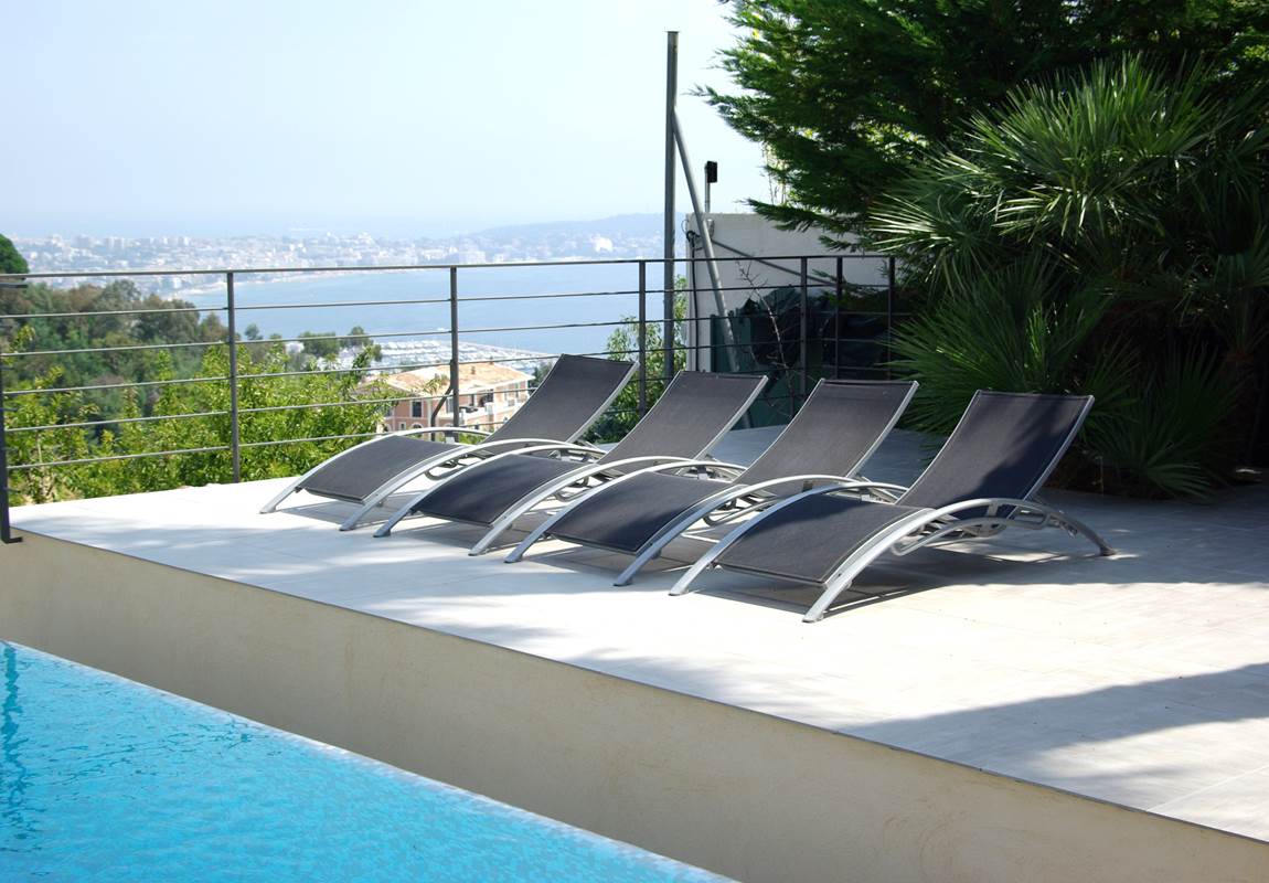 amazing sea vue villa terrace front of the swimming pool south france riviera-page