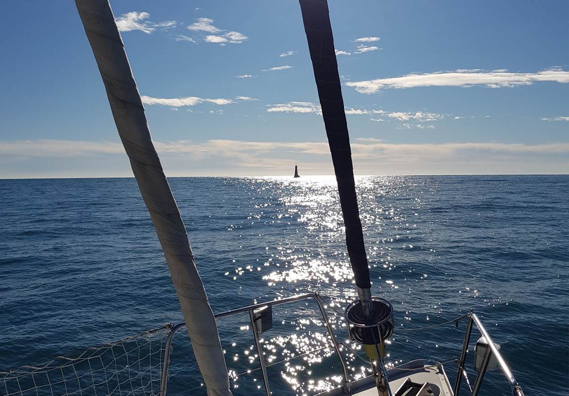 Bateau au coucher de soleil Côte d’Azur-page
