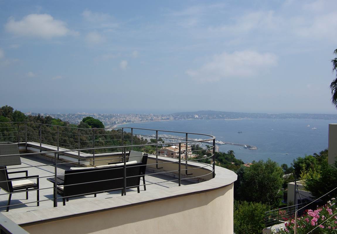 amazing sea vue villa with roof top south france riviera-page