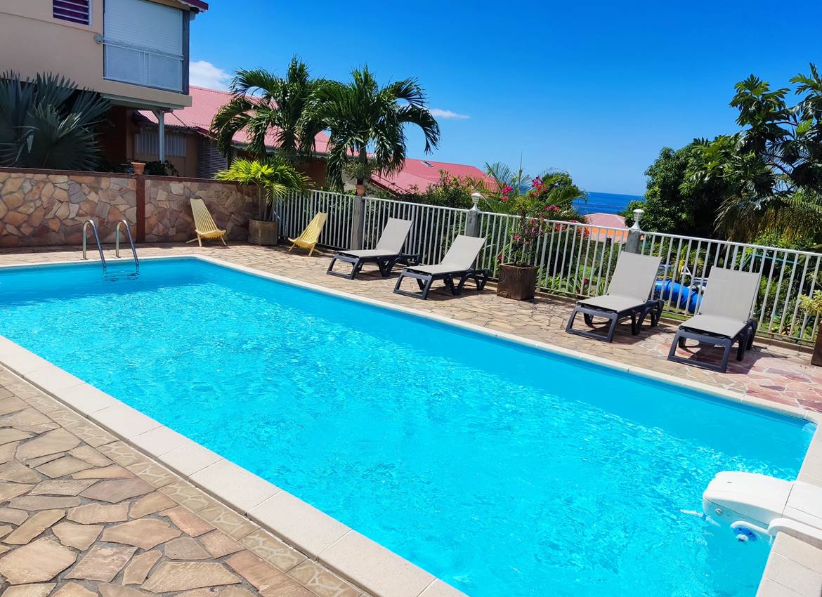 "Nous recommandons ce gite qui est agréable et au calme - We recommend this cottage which is nice and quiet. - Recomendamos esta casa de campo que es agradable y tranquilo"