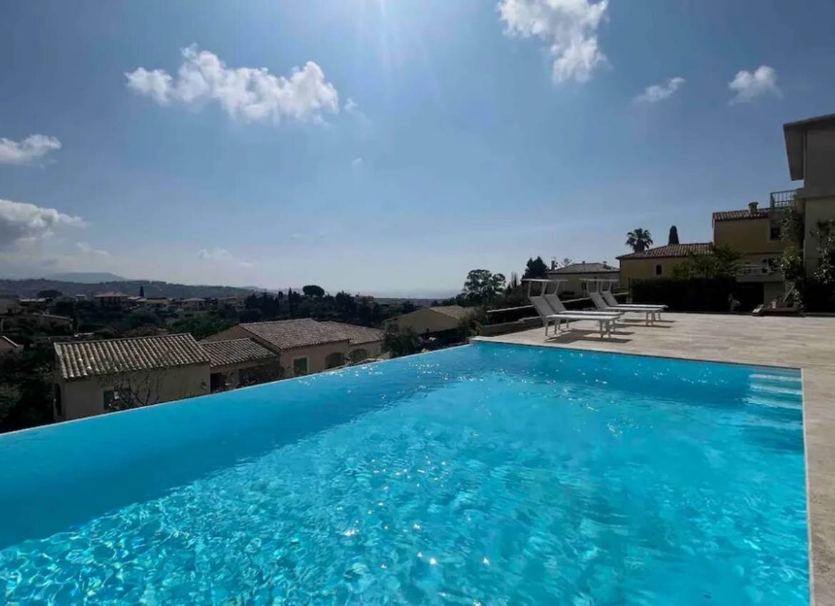 LOU BEL AZUR - La Piscine